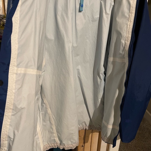 Patagonia Blue Men’s Jacket - Picture 3 of 5